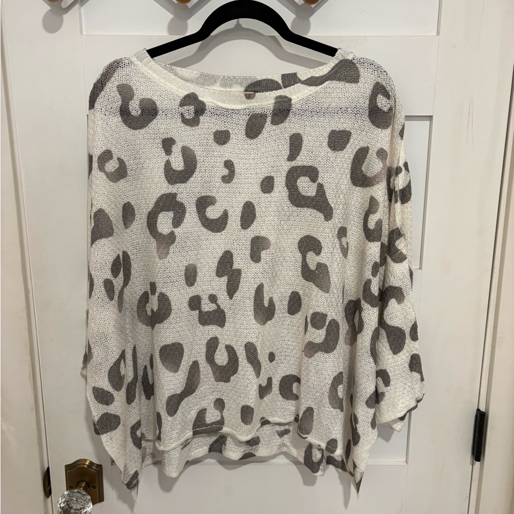 POL Ivory Sweater with Gray Leopard Spots